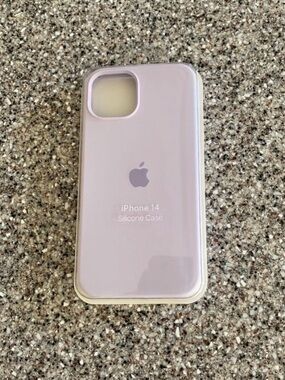 Apple iPhone 14 Silicone Case - Pale Lavender
